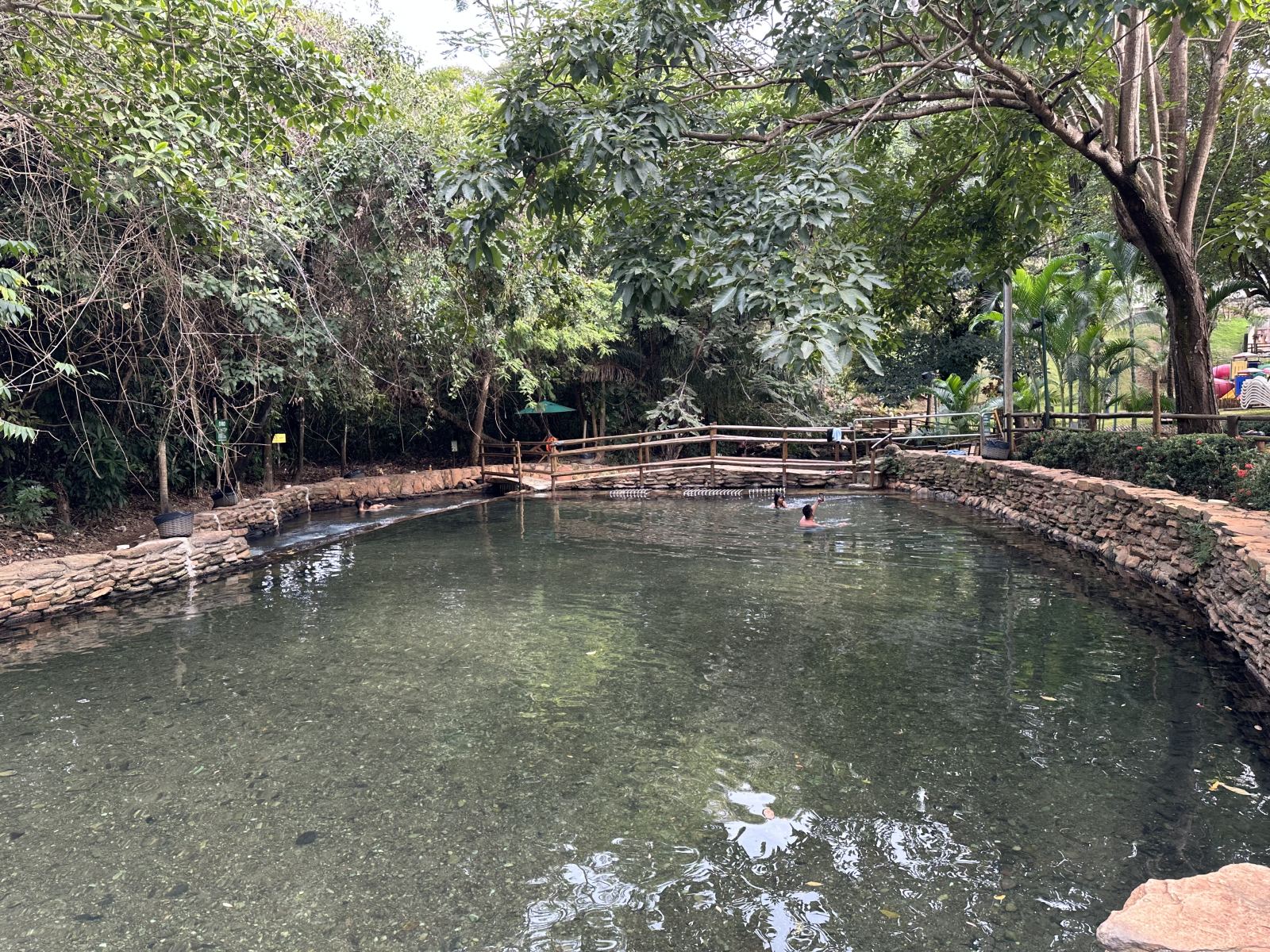 THERMAS PARADISE - RIO QUENTE em RIO QUENTE - GO – condomínio para aluguel por temporada